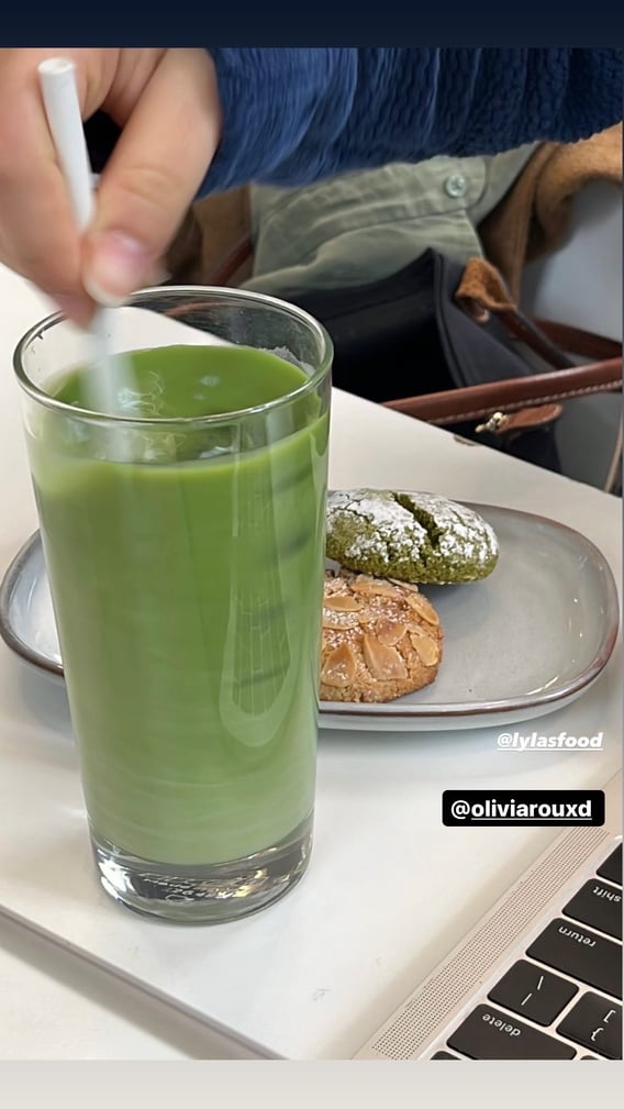 matcha drink and cookies