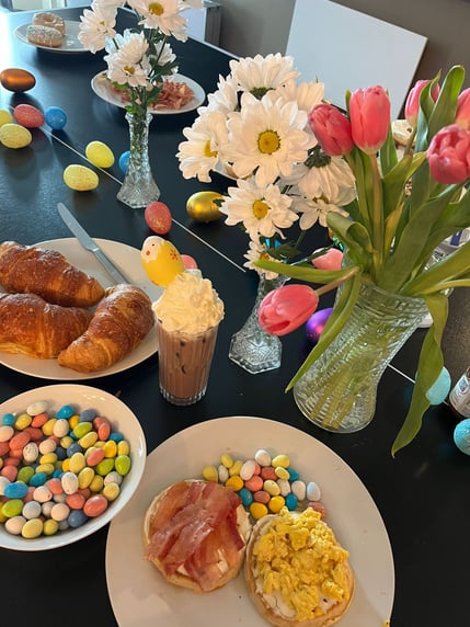 Easter Sunday brunch student apartment Montreal